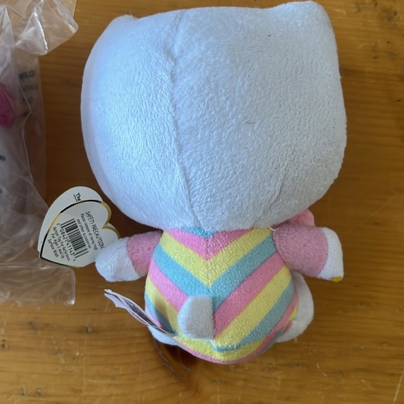 Ty beanie baby and Decopac Hello Kitty - Picture 4 of 6